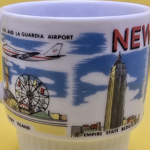 Vintage 1980s New York City Coffee Mug NYC 3.25" WTC Coney Island - Picture 2 of 6